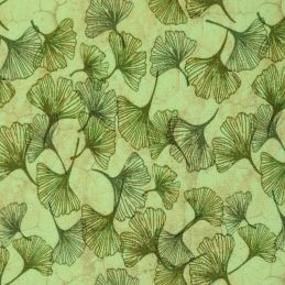 Jersey vert pâle et beige avec feuilles de ginkgo kaki en coton élasthanne (largeur 156cm)