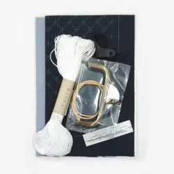 Sashiko embroidery kit - Hitomezashi dark blue coin purse set