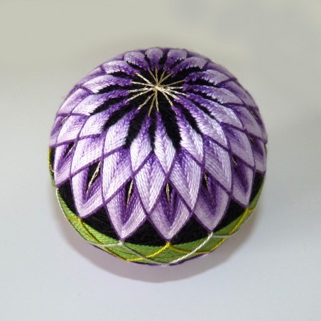 Chrysanthemum temari ball kit (with translation in french)